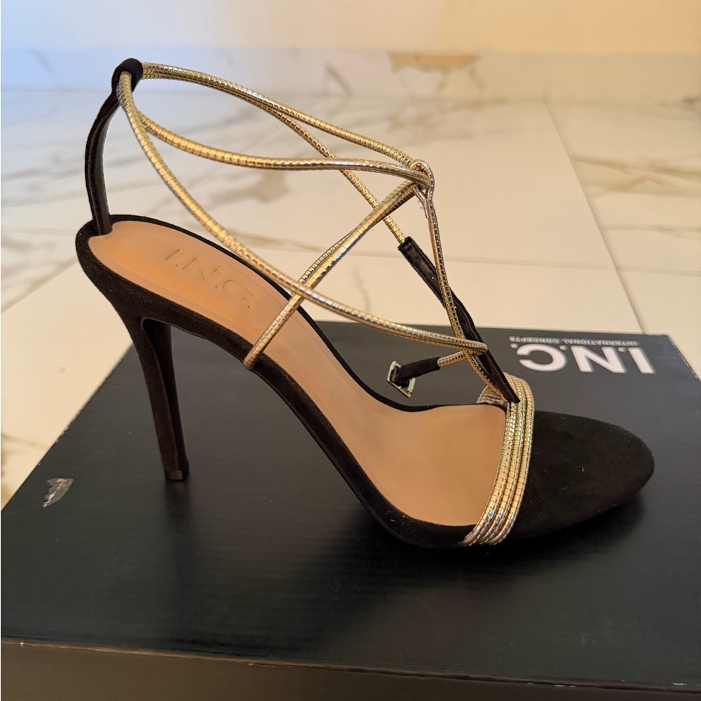 INC International Concepts Black and Gold Heels